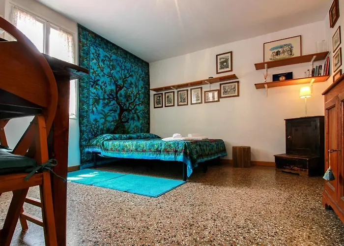 Santi Apostoli Home By Halldis