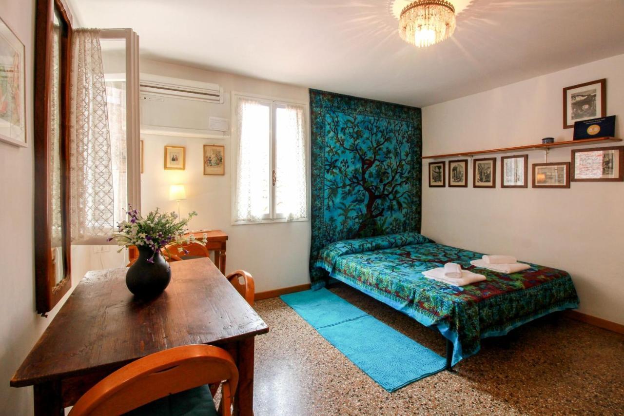 Apartment Santi Apostoli By Halldis